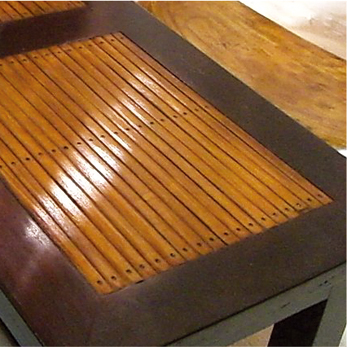 下段収納付きマホガニー&バンブー素材のローテーブル lnt055br